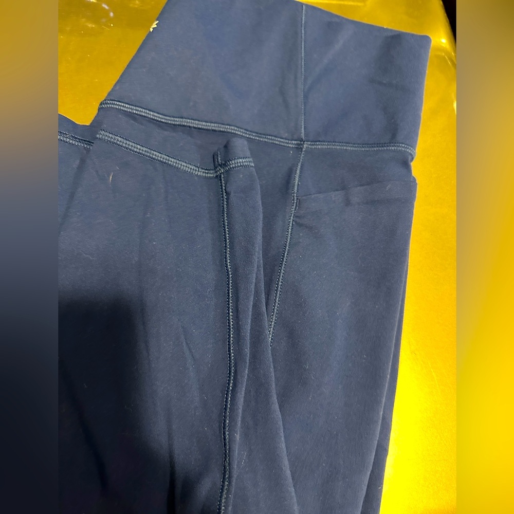 ATHLETA SALUTATION STASH POCKET || TIGHT
LEGGING